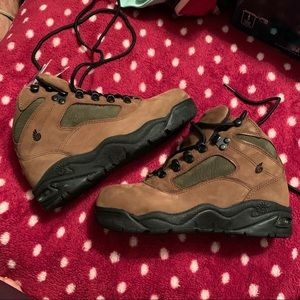 Brand new Steel Toe Nautilus Boots